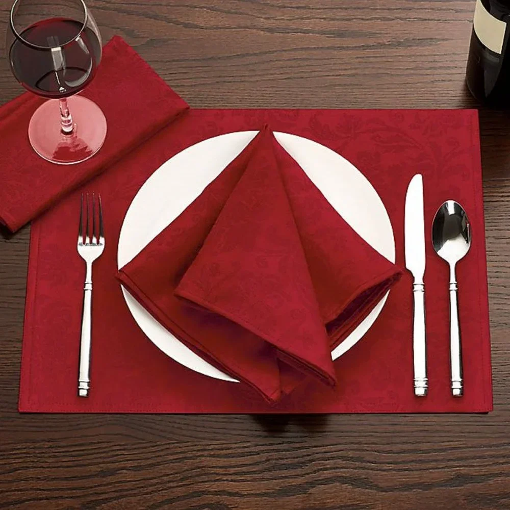 brand new 4-pc Set of RED Winter Holiday Medley 17